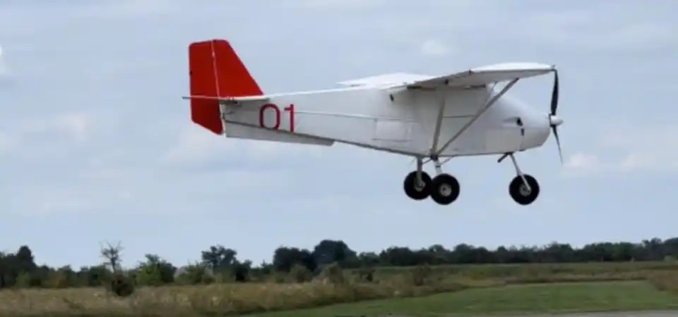 E300 Canadian Unmanned Aerial Vehicle (UAV) (B)